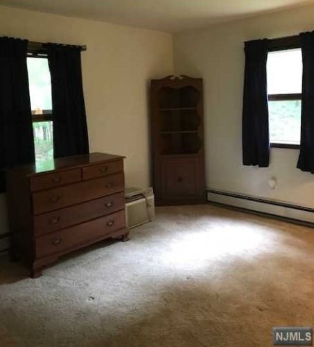 36 Crest Hill Dr, Wantage NJ  07461-4020 exterior