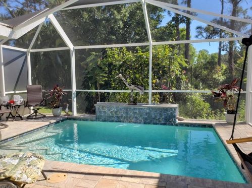 808 Wiggins Bay Dr, Naples, FL 34110-6025