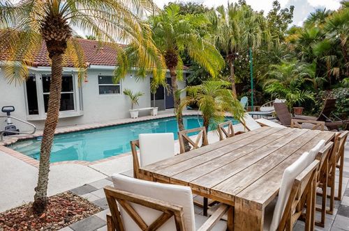 4836 Lee Rd, Delray Beach FL  33445-3287 exterior