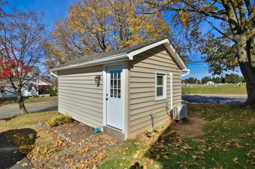 708 Main St, Macungie PA  18062-1718 exterior