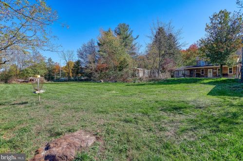 7455 Hillside Dr, Spring Grove PA  17362-8555 exterior