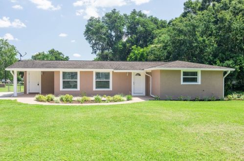 8917 Clayton Ln, Lakeland, FL 33809-6500