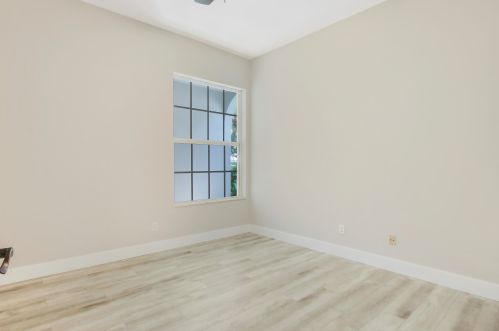975 Bear Island Cir, West Palm Beach FL  33409-2062 exterior