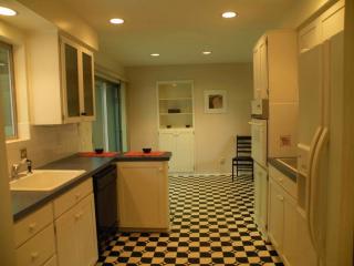 11644 19th Ave, Seattle WA  98146-2530 exterior