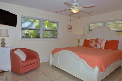 228 Fairweather Ln, Fort Myers Beach FL  33931-3227 exterior