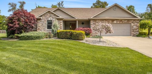 23605 River Dr, Goshen, IN 46528-9000