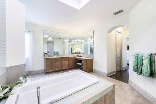 616 Somerset Ct, Marco Island FL  34145-2450 exterior