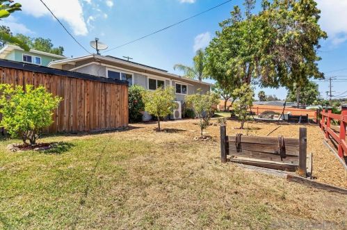 1105 Bittern St, San Diego CA 92114-2513 exterior