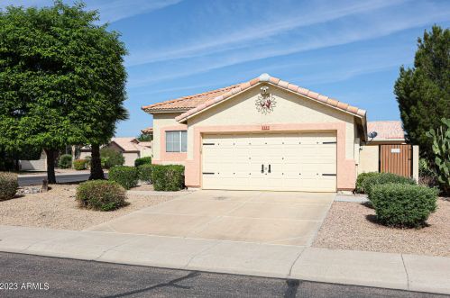 13724 Ocotillo Ln, Sun City, AZ 85374-5304