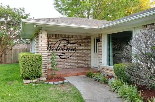 507 Royal Oak Dr, Duncanville, TX 75116-2935