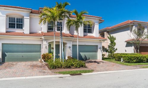 84 Nottingham Pl, Boynton Beach FL  33426-8428 exterior