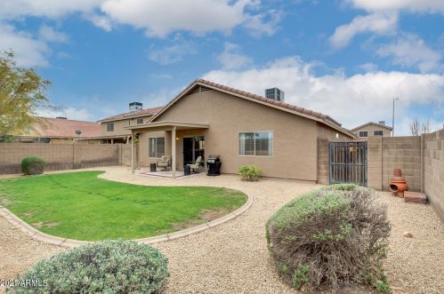 3604 Calle Lejos, Glendale AZ 85310-3950 exterior