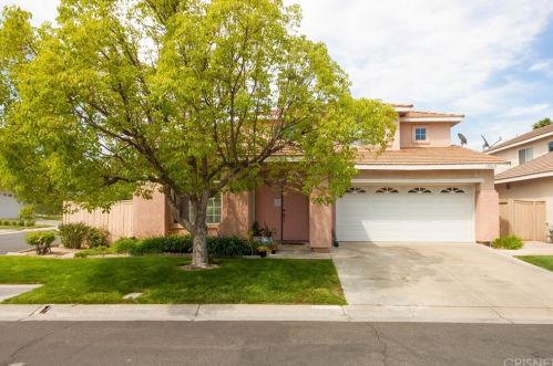 19829 Blackbird Ln, Santa Clarita, CA 91351-5553