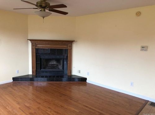 45 Frog Hollow Rd, Poughquag NY  12570-5710 exterior