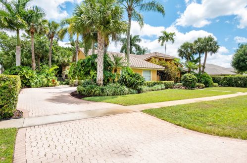 2155 Greenview Cove Dr, West Palm Beach, FL 33414-7751