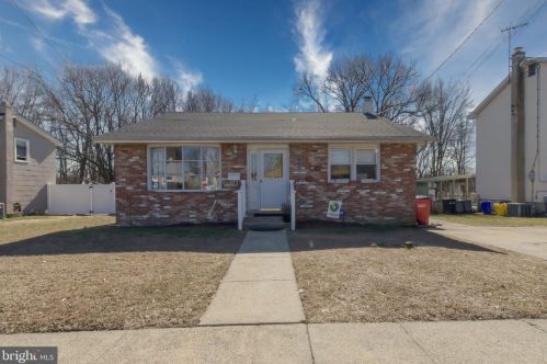 1348 Thompson Ave, Gloucester, NJ 08030-2255