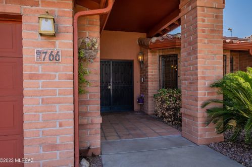 766 Carribean Ave, Tucson, AZ 85748-1800