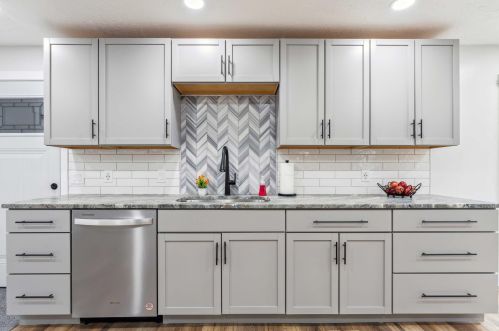 419 6th St, Marysville, OH 43040-1707