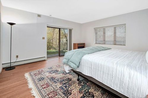 3 Banks Hill Rd, Pleasantville NY  10570-2453 exterior