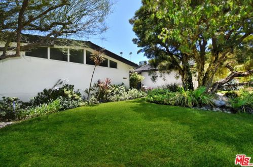 3654 Meadville Dr, Van Nuys, CA 91403-4341
