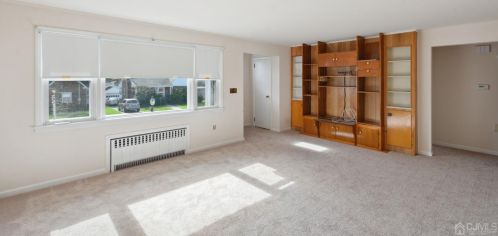 310 Green St, Woodbridge NJ  07095-2044 exterior