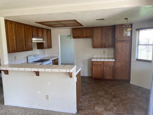 2730 Coad Ln, Riverbank, CA 95367-2783