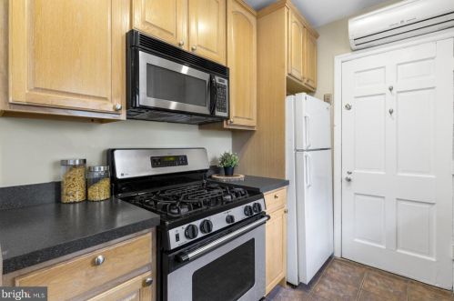 408 19 St, Philadelphia PA 19146-4656 exterior