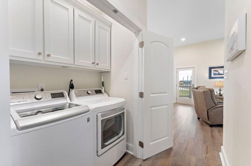 25255 Sausalito Dr, Galveston TX  77554-6910 exterior