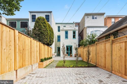 236 11th St, Washington DC  20002-6218 exterior