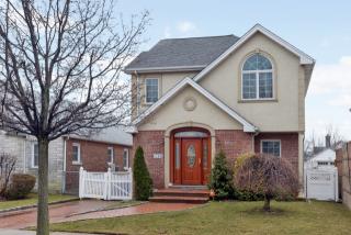 17340 47th Ave, Long Island City, NY 11358