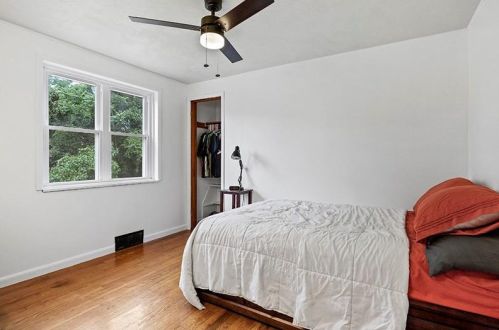 207 Dersam St, Mckeesport PA  15133-3512 exterior