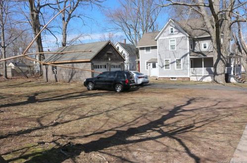 88 Woodward Ave, Middletown, CT 06457-2631