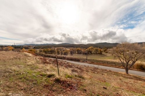 14514 Hardtree Dr, Leona Valley CA  93532-1426 exterior