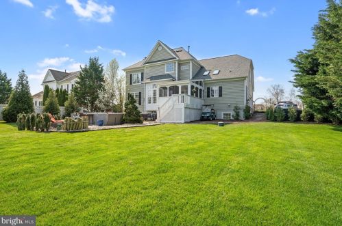 42306 Big Spg Ct, Leesburg VA 20176-6289 exterior