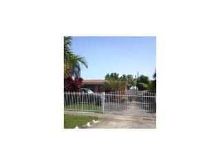 1130 31st St, Hialeah, FL 33012-5046