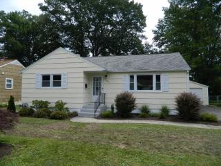 812 Douglas Dr, Endicott, NY 13760-1936