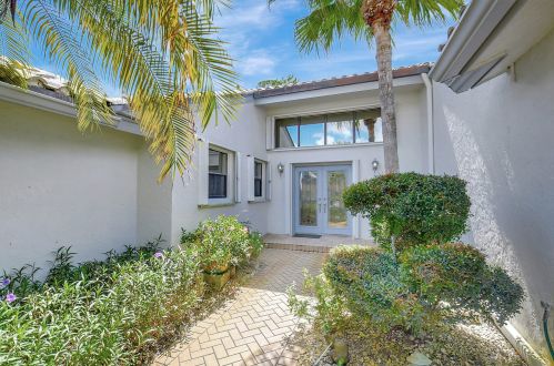 16 Northwoods Ln, Boynton Beach, FL 33436-7404