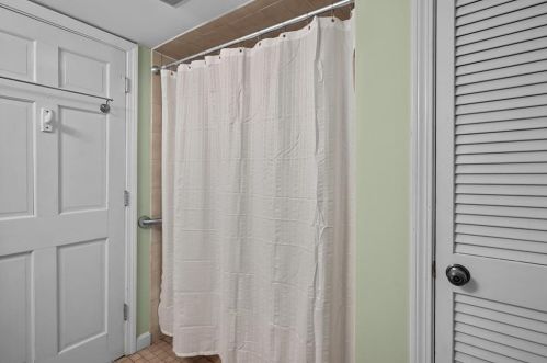 26 Pine Tree Rd, Coventry RI 02816-7001 exterior