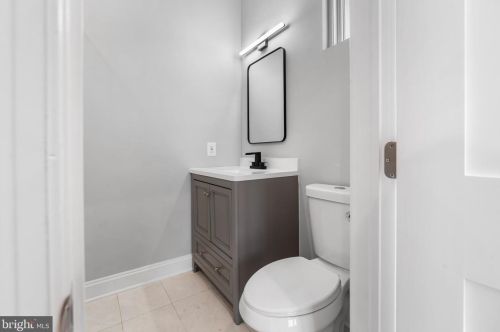 1437 Lawrence St, Washington DC 20017-2911 exterior