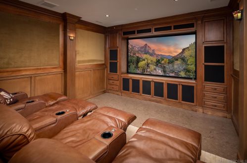 8411 Run Of The Knolls Ct, San Diego CA  92127 exterior