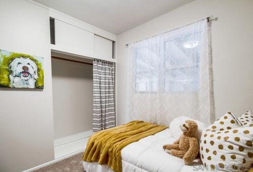 2070 Cable St, San Diego CA 92107-3313 exterior