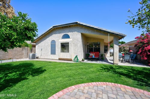 6409 Wahalla Ln, Glendale AZ 85308-5579 exterior