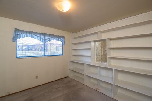 652 North St, Manteca CA 95336-4831 exterior