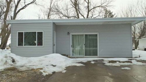 129 4th St, Dorchester, WI 54425-9580