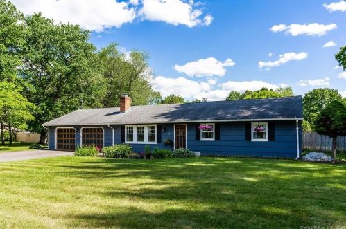 28 Talcott Rd, Glastonbury CT  06033-2919 exterior