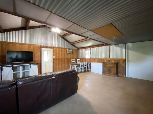 1550 Reno Rd, Azle TX  76020-6335 exterior