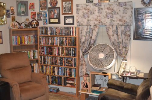 422 Pine St, Ripon CA  95366-2433 exterior