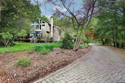 258 Park Ave, Allendale, NJ 07401-2105