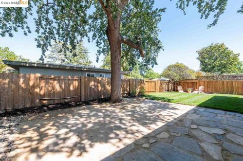 1890 Eloise Ave, Concord CA  94523-2102 exterior