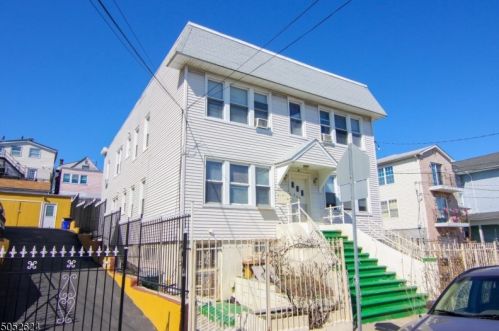 896 Clifton Ave, Newark, NJ 07104-3214